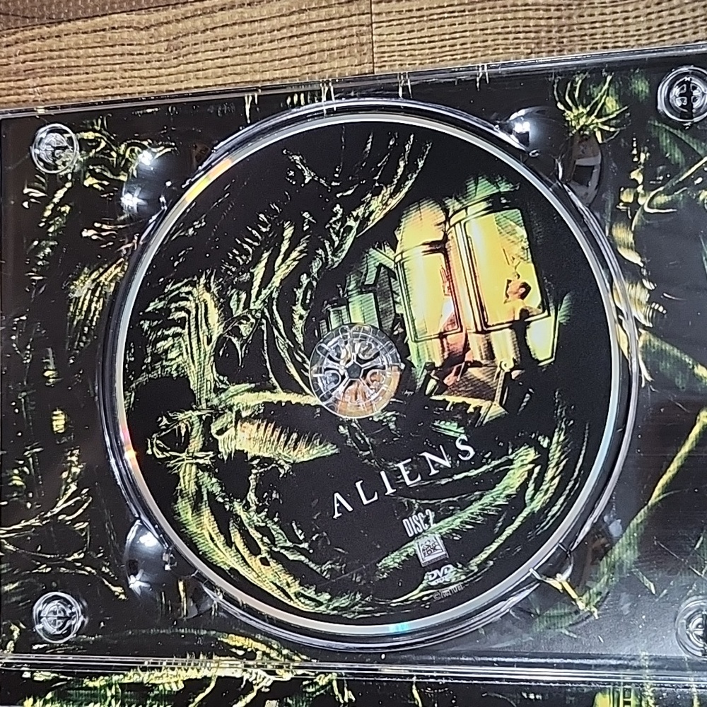 Aliens DVD - Picture 5 of 5